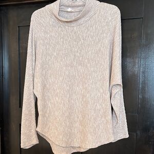 Hem & Thread Long Sleeve Shirt